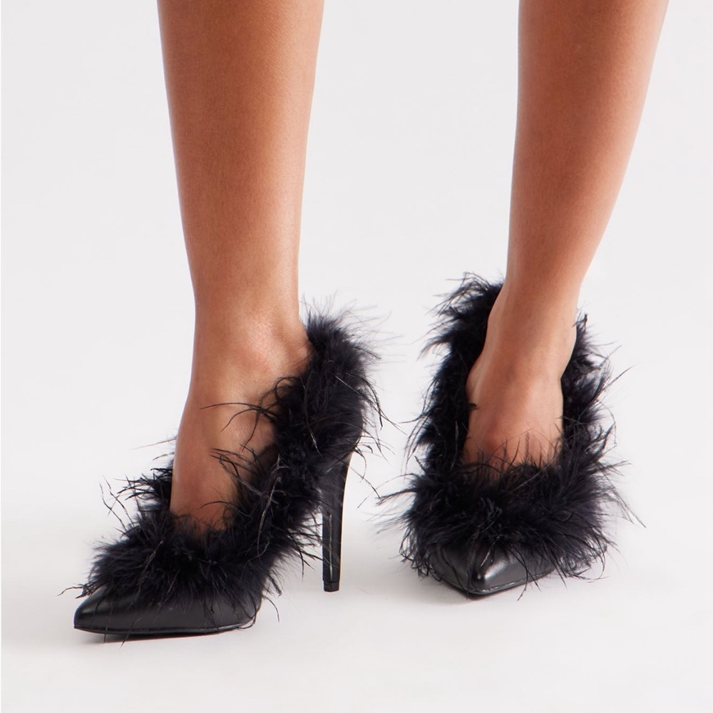 Elegant Black Feathered Women's Heels